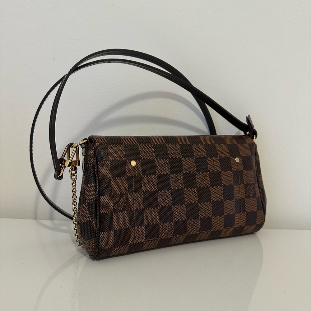LOUIS VUITTON
Damier Ebene Coated Canvas Shoulder Bag - Picture 4 of 10